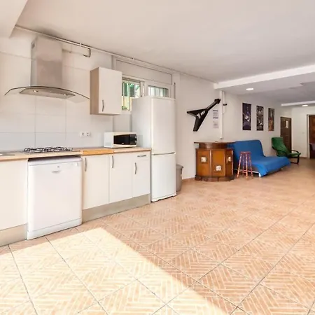 Sleeps 18 With Pool And Wifi * Lloret de Mar