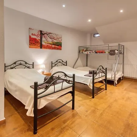 Sleeps 18 With Pool And Wifi *