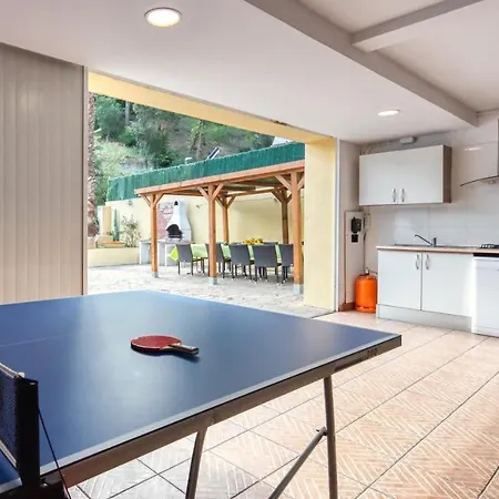 Villa Sleeps 18 With Pool And Wifi Lloret de Mar