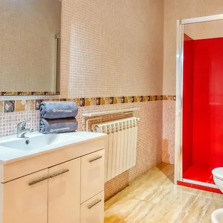 Villa Sleeps 18 With Pool And Wifi Lloret de Mar
