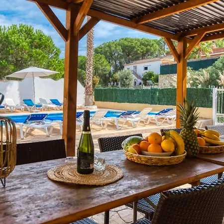Sleeps 18 With Pool And Wifi וילה יורט דה מאר